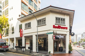 RedDoorz Premium at Balestier